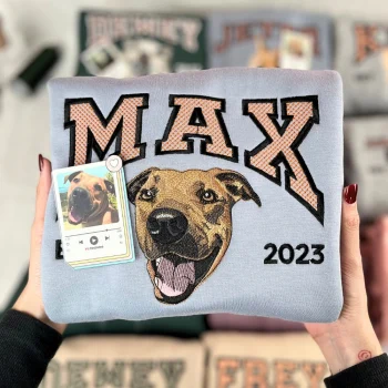 Adorable Embroidered Dog Portrait Sweatshirt – Personalized Pet Face & Name Sweater, Perfect Gift for Dog Lovers