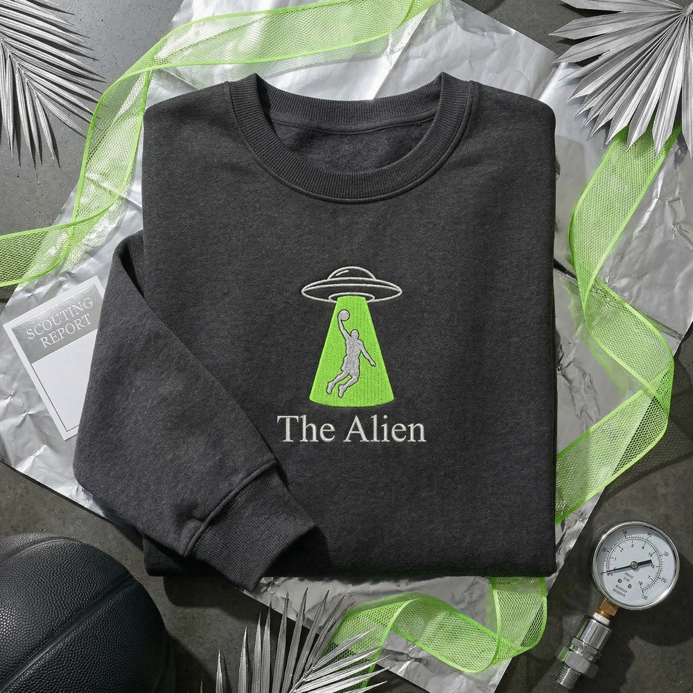 embroidered-sweatshirt-3 Embroidered Sweatshirt