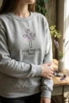embroidered-sweatshirt