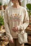 embroidered-sweatshirt