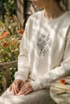 embroidered-sweatshirt